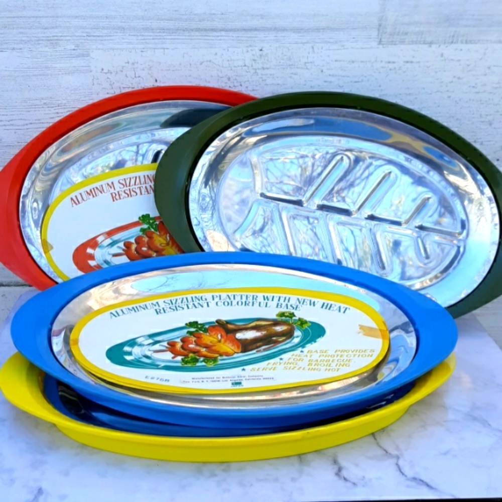 VINTAGE NWT SIZZLER PLATTERS FROM THE NATIONAL SILVER COMPANY